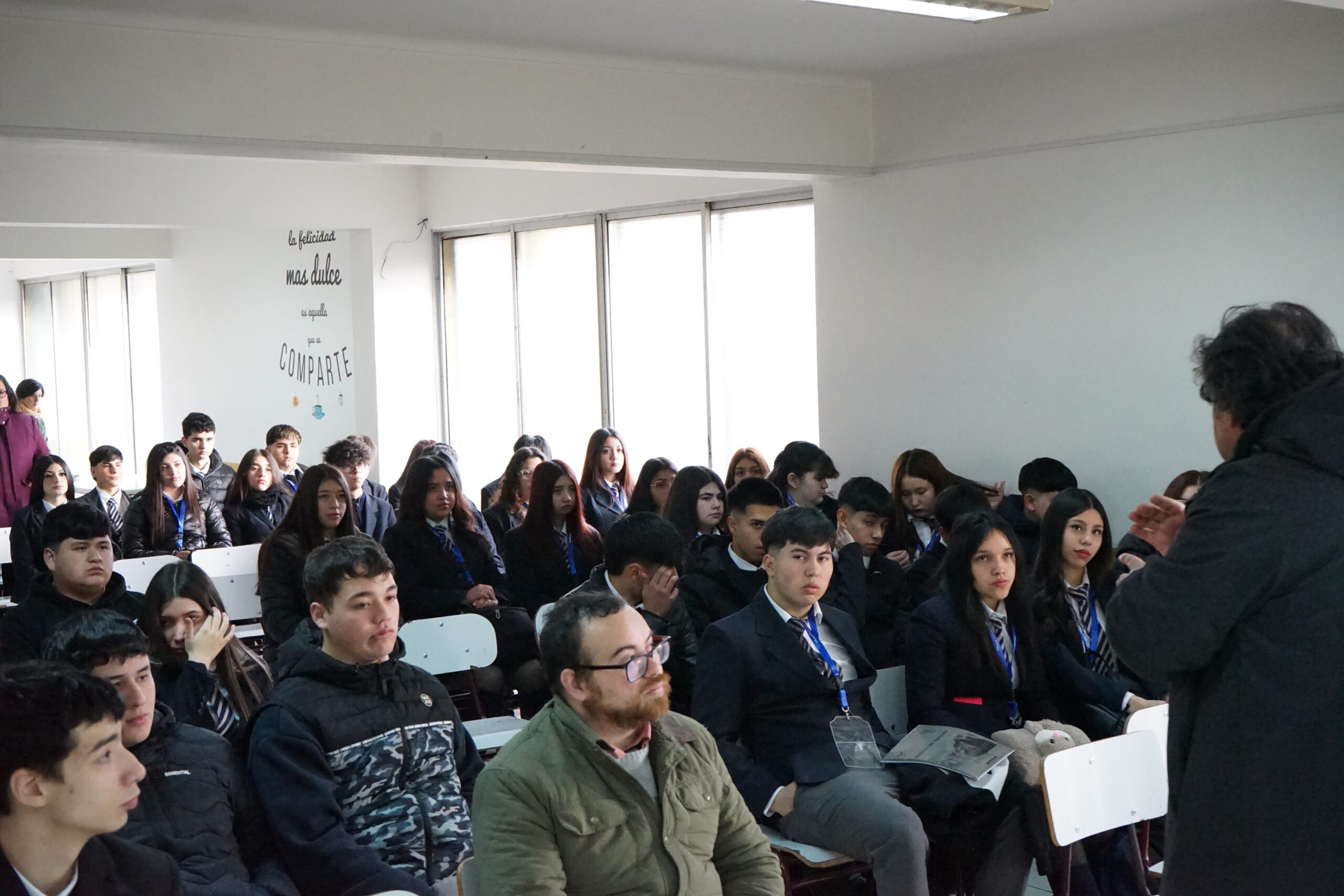 Terceros Medios del Liceo Comienzan Alternancia Dual.