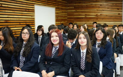 Estudiantes de Administración Celebran Importante Logro.