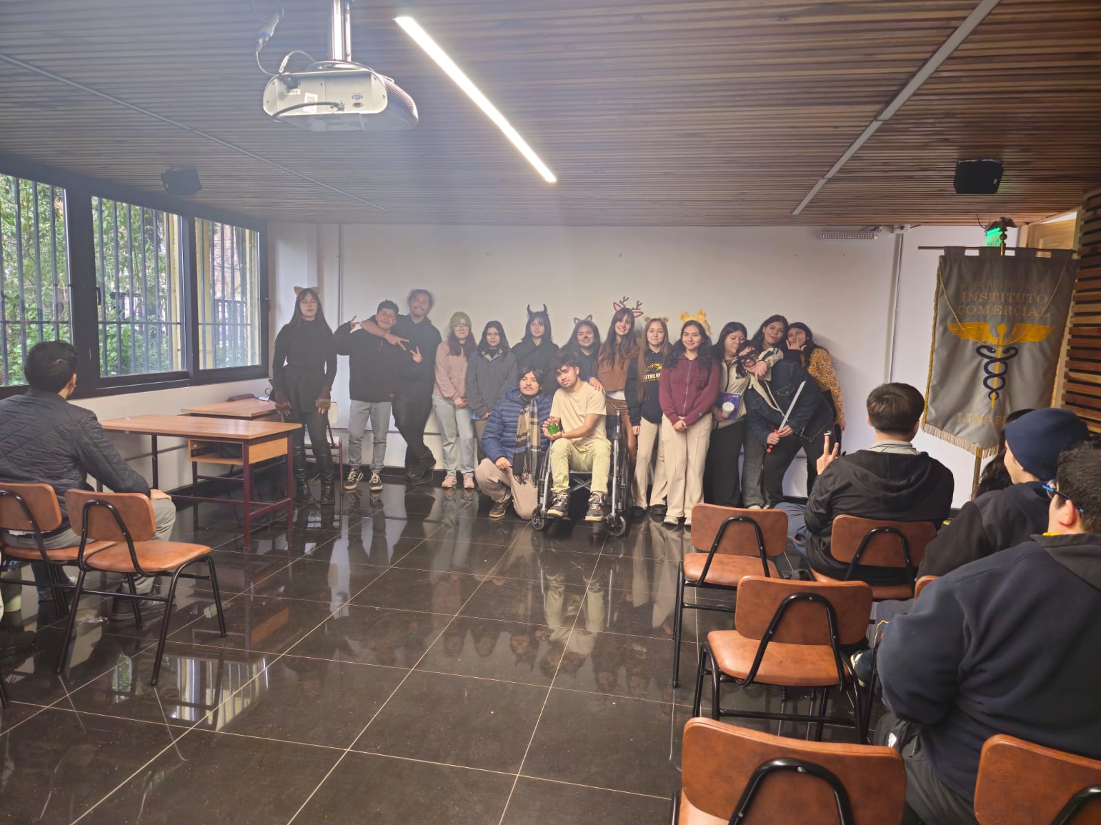 Teatro Creativo en inglés desde UTALCA para nuestro Liceo. Teatro Creativo en inglés desde UTALCA para nuestro Liceo.