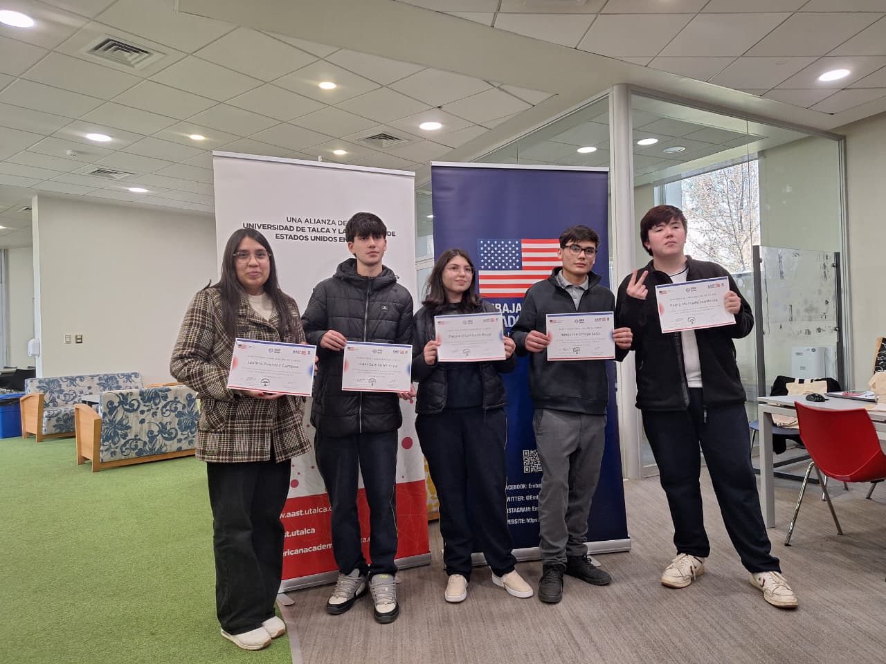 Estudiantes de segundo medio brillan en taller de robótica de la Universidad de Talca