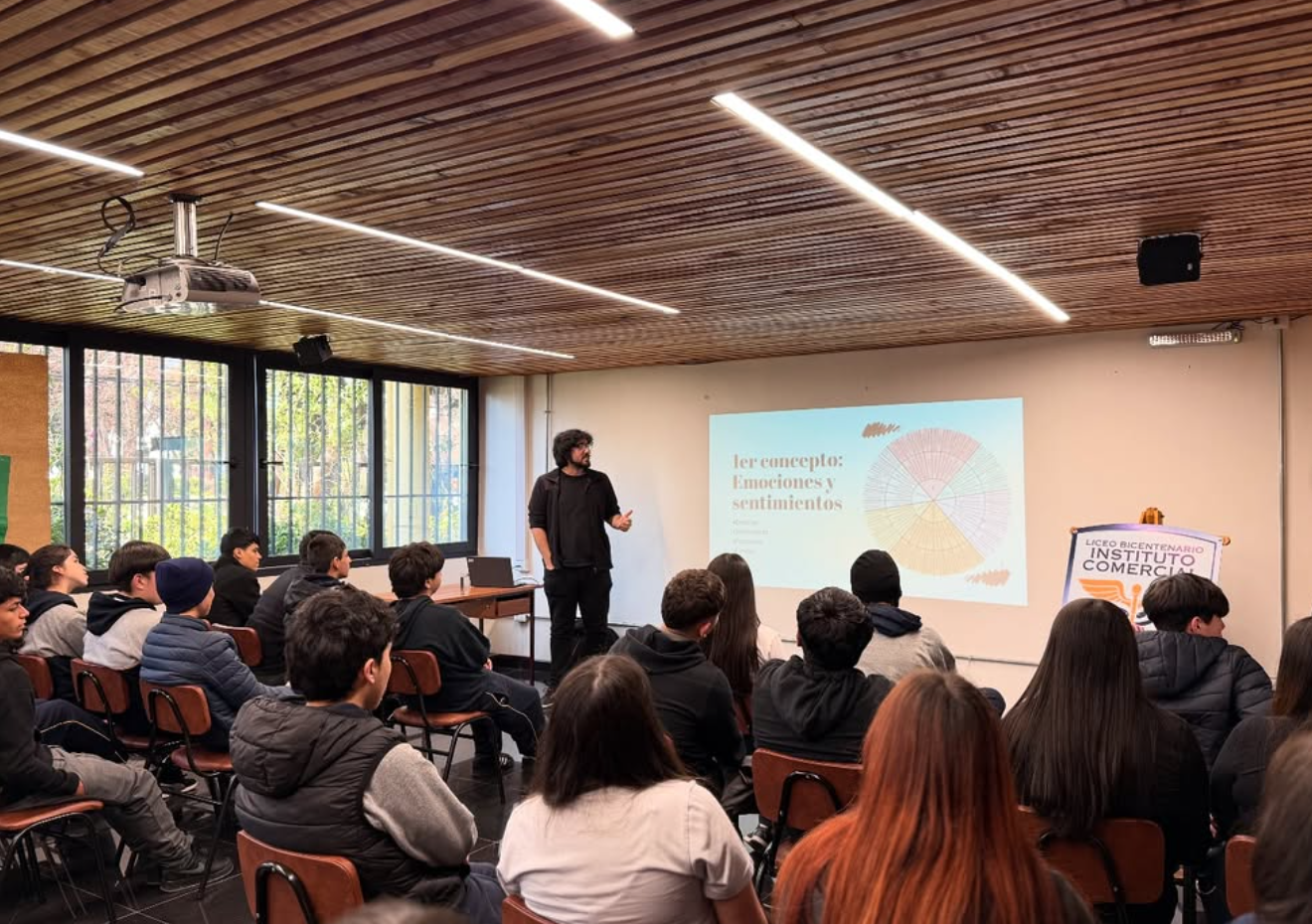Charlas sobre salud mental fortalecen el bienestar estudiantil Charlas sobre salud mental fortalecen el bienestar estudiantil